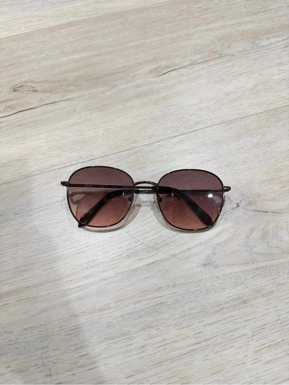 Quay Jezabell Sunglasses